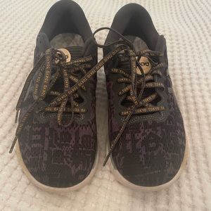 ASICS Glide Ride sneakers. Size 7. Excellent used condition. ASICS sample shoe.